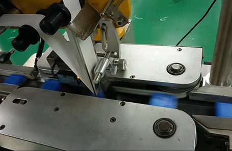 牙线包装流水线贴标机 牙线包装流水线贴标机