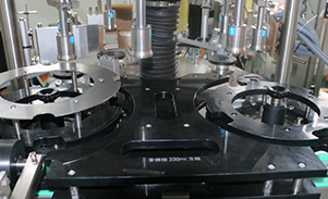 全自动回转式数控不干胶贴标机-XTHZ-928S型 全自动回转式数控不干胶贴标机-XTHZ-928S型