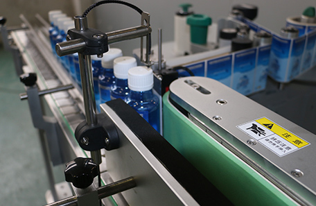 立式圆形罐子贴标机 立式圆形罐子贴标机