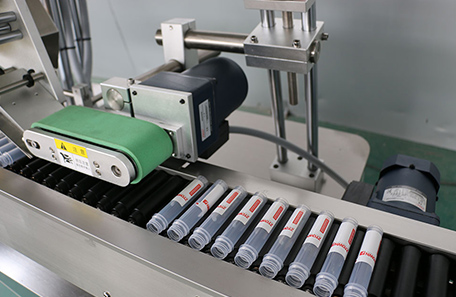 卧式采血管贴标机 卧式采血管贴标机