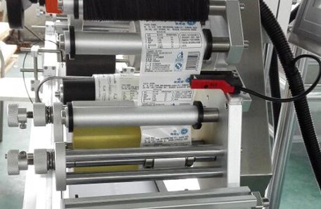 顶部双标贴标机 顶部双标贴标机