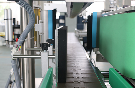 扁瓶不干胶双面贴标机 扁瓶不干胶双面贴标机