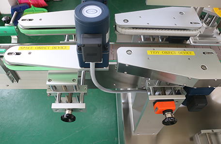 圆瓶不干胶双面贴标机 圆瓶不干胶双面贴标机