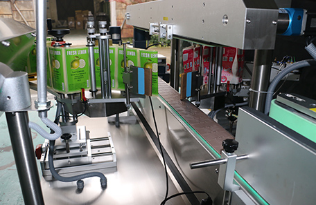 方瓶不干胶双面贴标机 方瓶不干胶双面贴标机