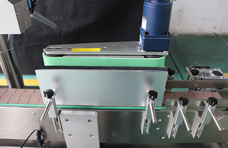 润滑油双面贴标机 润滑油双面贴标机