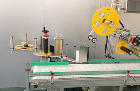 纸箱平侧面贴标机 纸箱平侧面贴标机