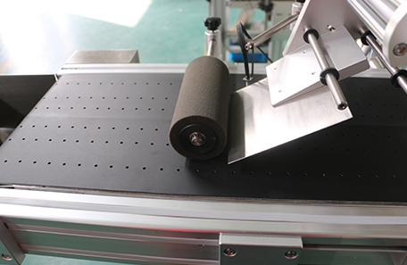 袋子分页贴标机