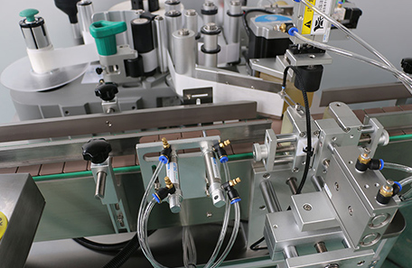 圆瓶定位贴标机 圆瓶定位贴标机