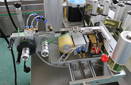 圆瓶定位贴标机 圆瓶定位贴标机