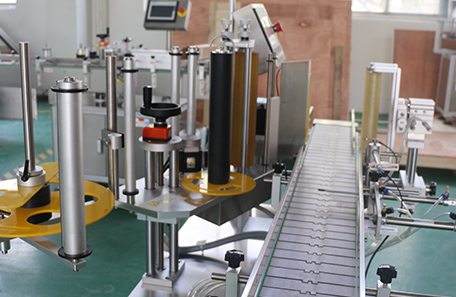 圆瓶定点定位贴标机 圆瓶定点定位贴标机