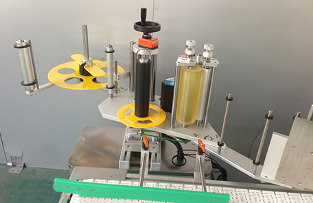 盒子平面兼侧面贴标机 盒子平面兼侧面贴标机
