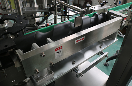 全自动回转式不干胶贴标机-XTHZ-928J型 全自动回转式不干胶贴标机-XTHZ-928J型