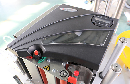 纸箱侧面在线打印贴标 纸箱侧面在线打印贴标