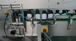 方瓶贴标机出现静电的解决办法！